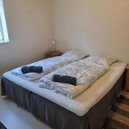 Bed & Breakfast Under Regnbuen, Fristed Pa Haervejen Them